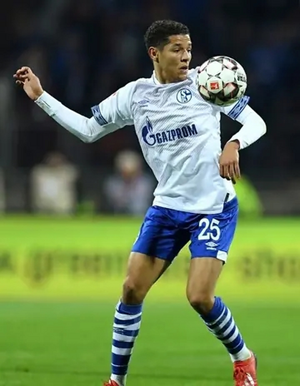 沙尔克备战多特蒙德德比，豪取三分的简单介绍