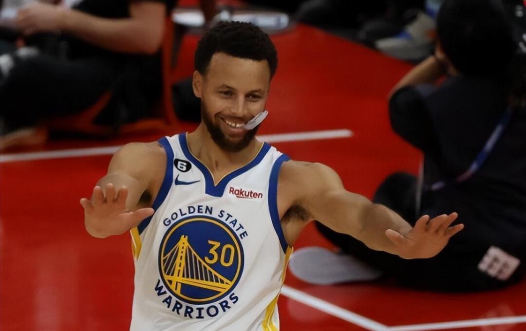 传奇球星在季后赛中刷新得分记录