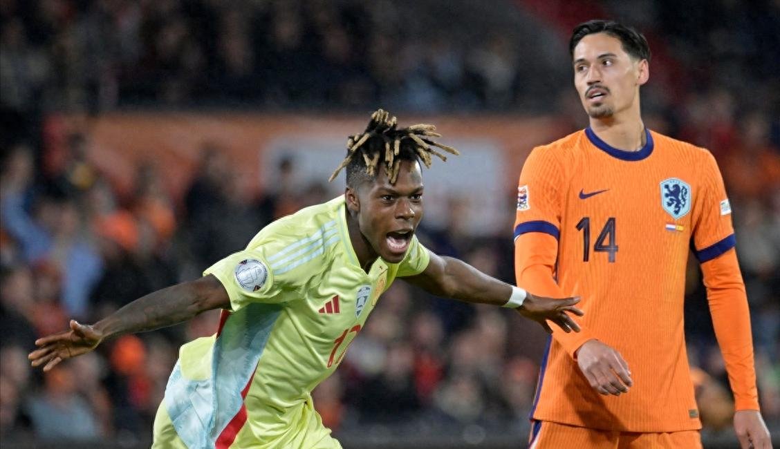 包含荷兰队遗憾止步欧洲联赛八强，实力有待提升的词条