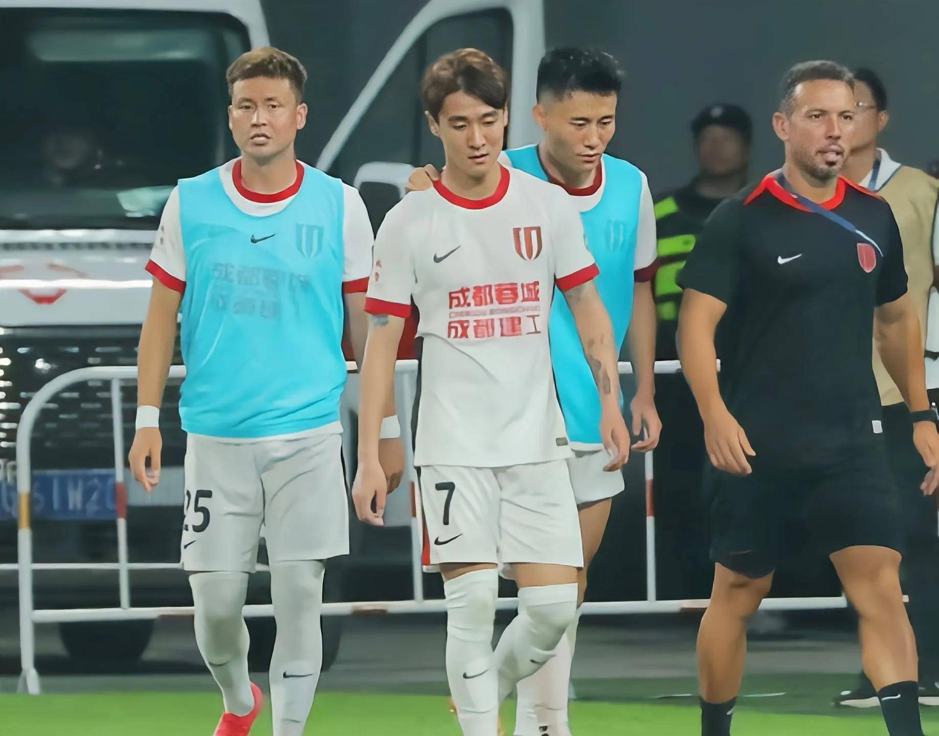 表现出色取得重要胜利的球队