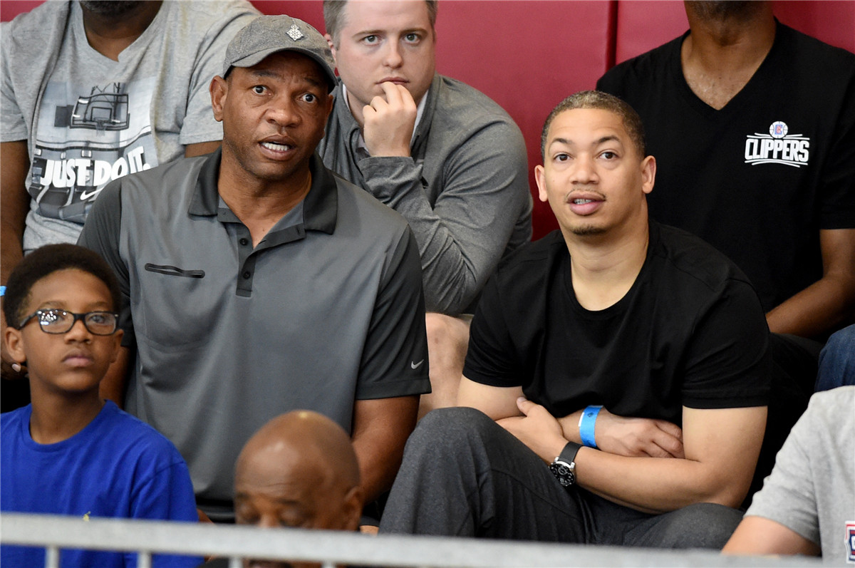 热火队助教呼吁球员团结一致，共同走向胜利