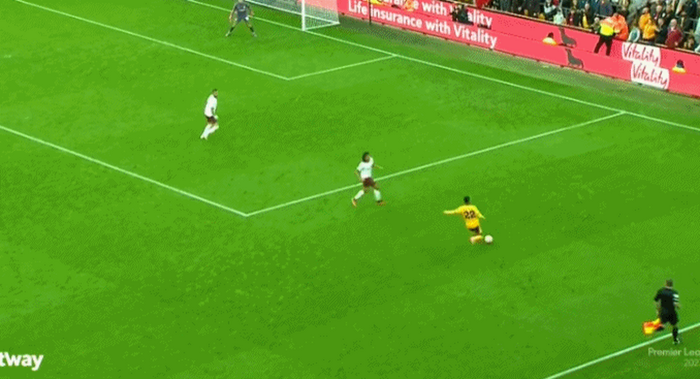 狼队客场逼平曼城，抢分成功