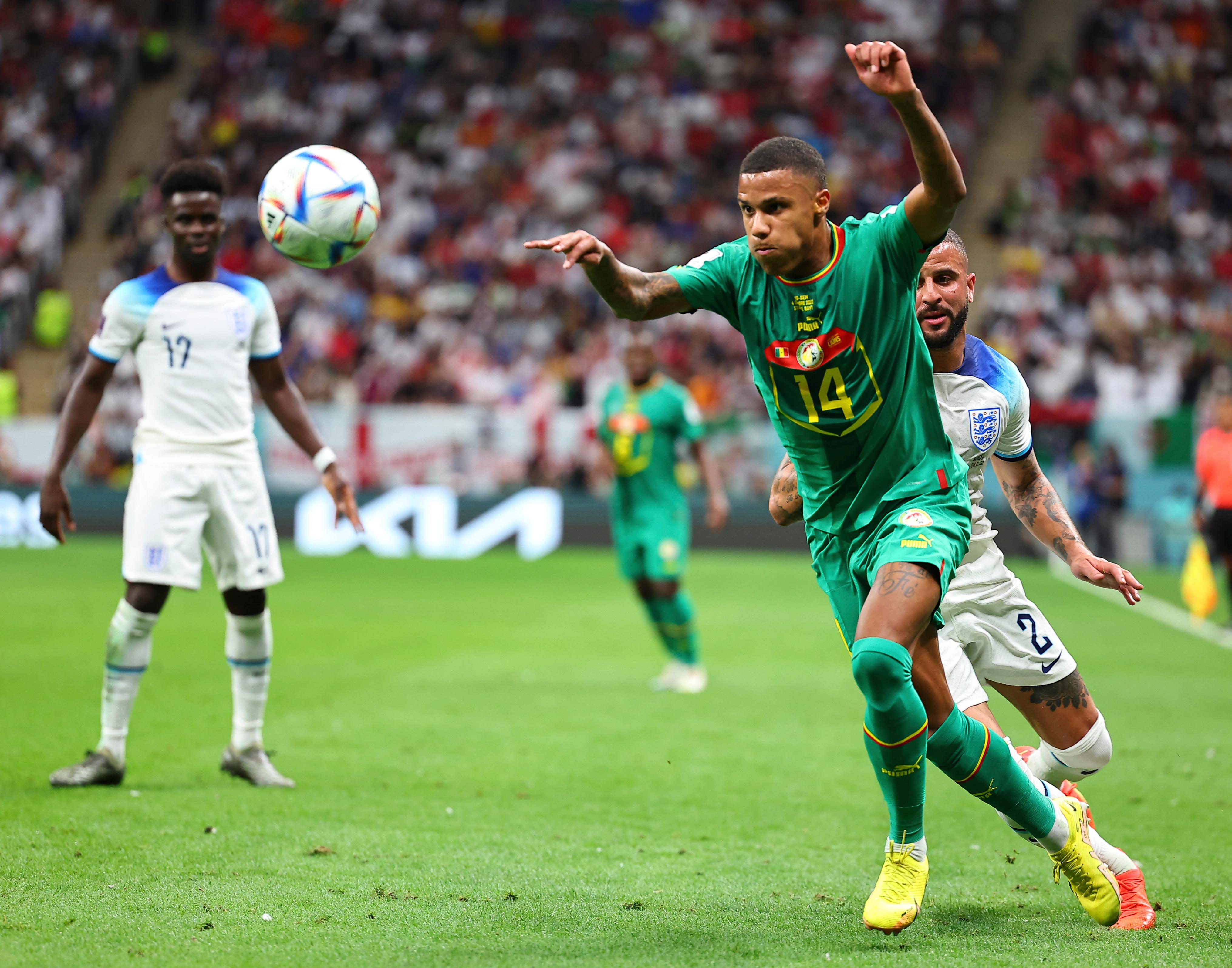 卡塔尔队在比赛中展现出顽强的拼搏精神 卡塔尔队在比赛中展现出顽强的拼搏精神